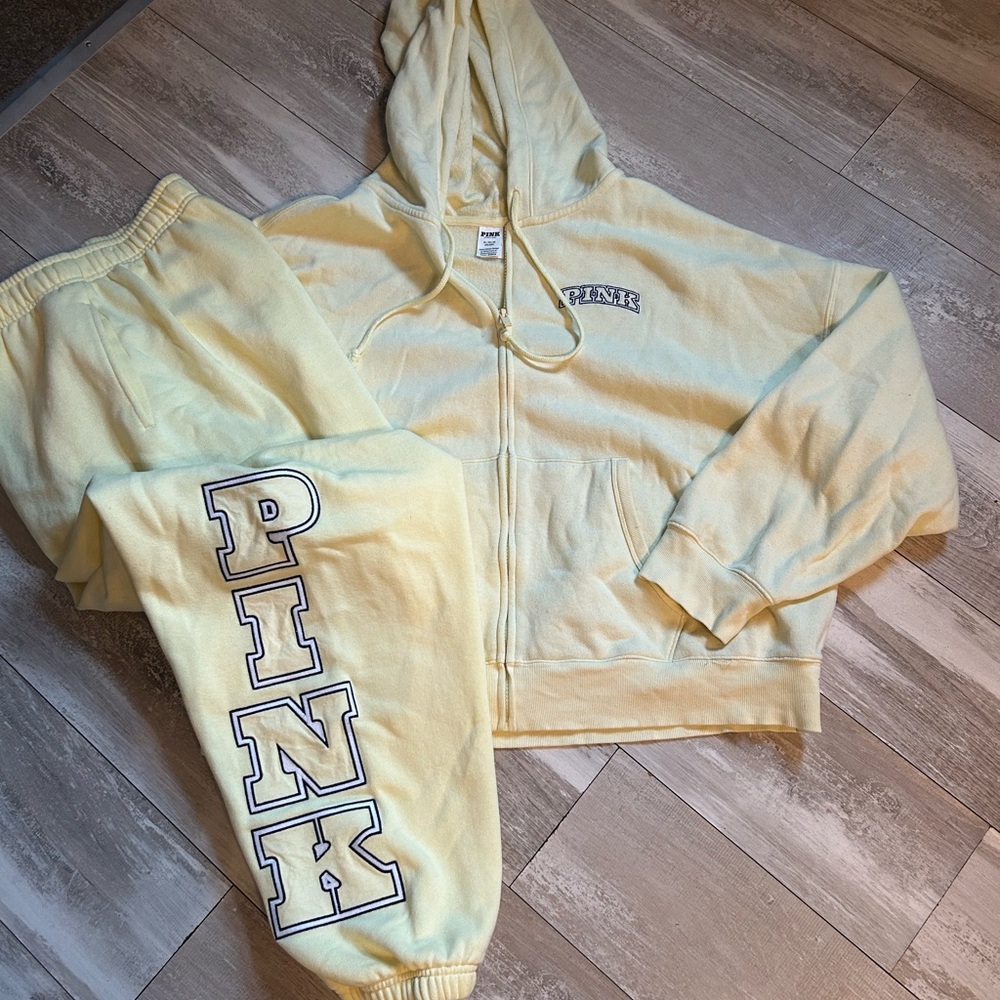 Vs pink mellow yellow set size XL make sure you read description below 👇